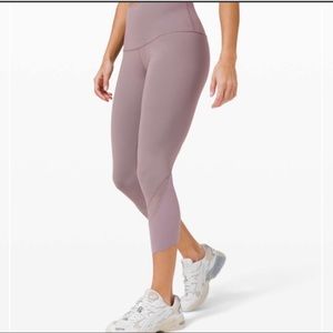 Lululemon Crop 23” Leggings with Mesh Detail SZ4